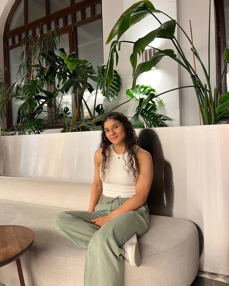Nesrin Baş Kimdir? 2 Nesrin Baş
