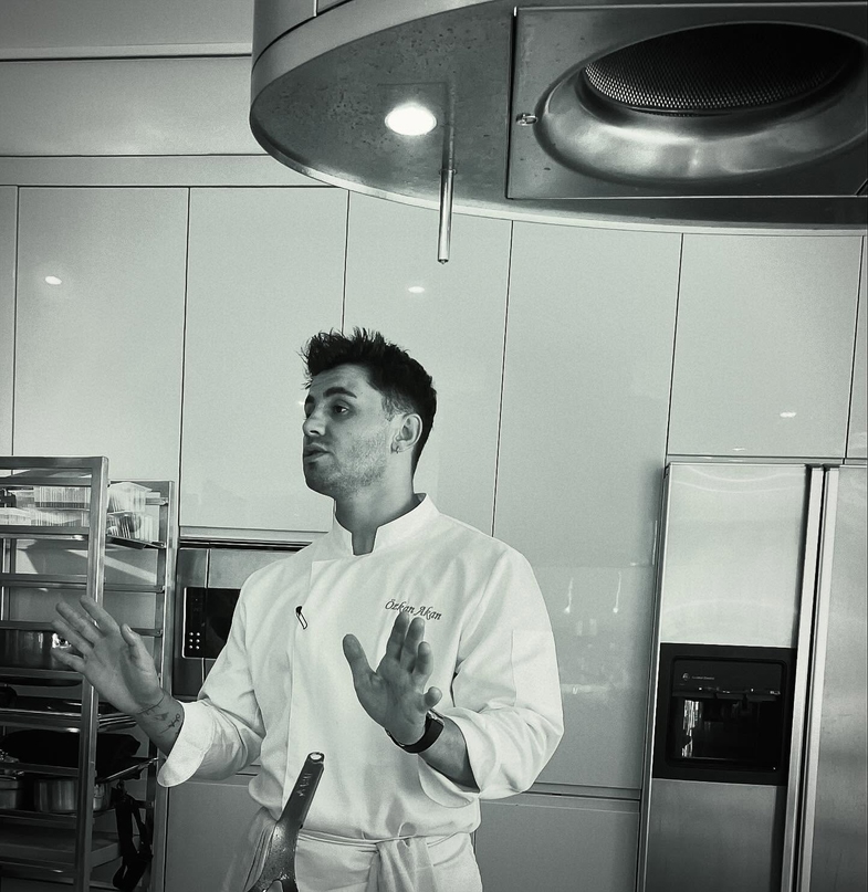Masterchef Özkan Akan Kimdir? 2 Özkan Akan