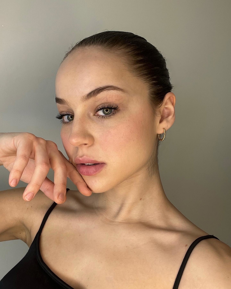 Anna Deniz Kimdir? 2 Anna Deniz