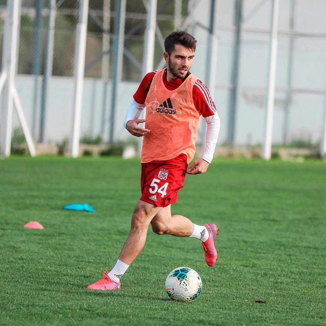 Emre Kılınç Kimdir? 3 emre kilinc kimdir10