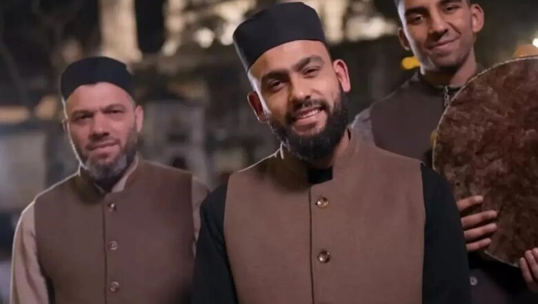 Sosyal Medyanın Yeni Fenomeni: Kabe’de Hacılar Hû Der Allah İlahisi Neden Her Yerde? 1 kabede hacilar hu der allah ilahisi 1