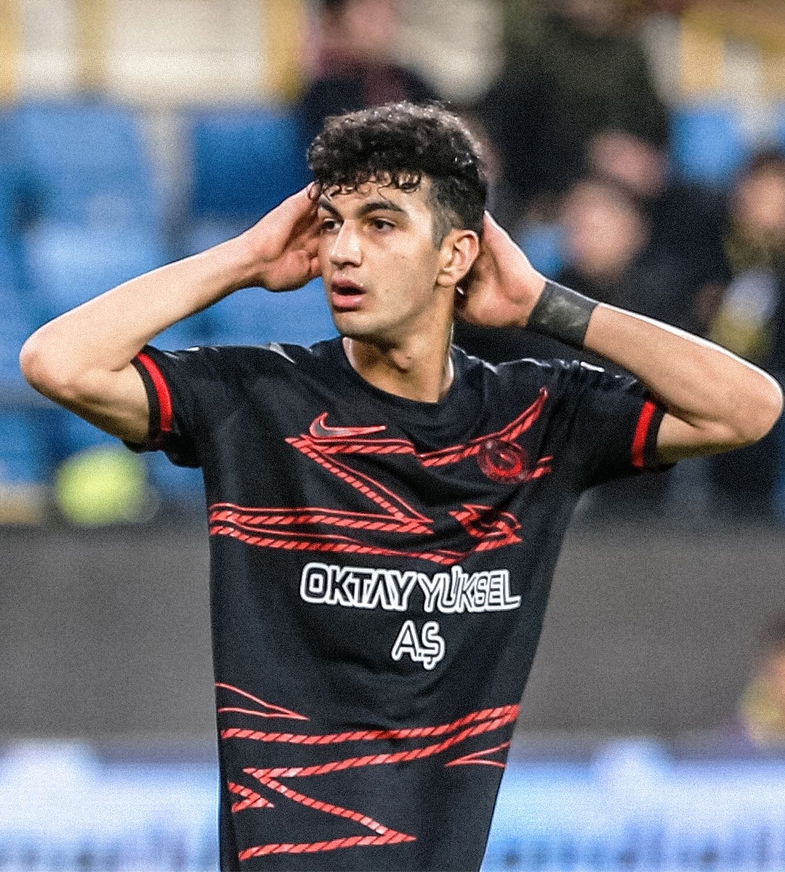 Yiğit Efe Demir Kimdir? 3 yigit efe demir kimdir 5