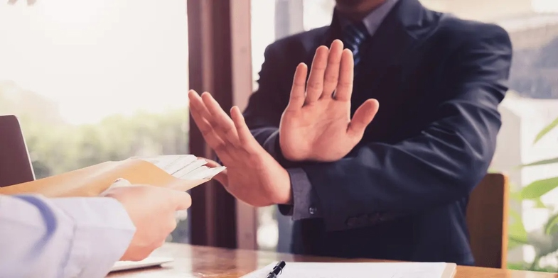 İrtikap Suçu Cezası Ne Kadar? 3 Şekilde Oluşur, Rüşvetten Farkı Nedir? 3 irtikap nedir 2