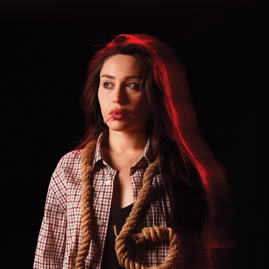 Sarkici Afra Elif Kilic Kimdir 2
