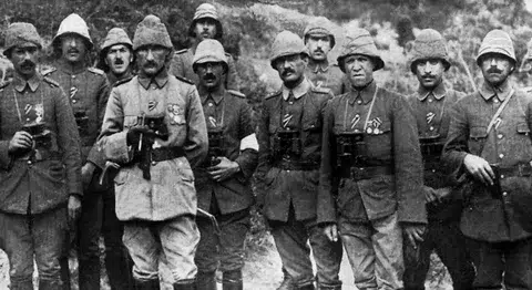 Liderin Kaleminden: Tarihe Işık Tutan Mustafa Kemal Atatürk'ün 10 Kitabı 7 Liderin Kaleminden Tarihe Işık Tutan Mustafa Kemal Atatürk'ün 10 Kitabı