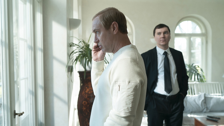 Kremlin'in Büyücüsü Film Konusu ve Oyuncuları (16+) 3 Kremlin'in Büyücüsü