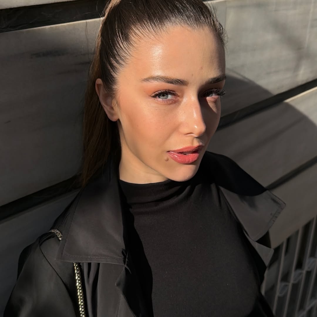 Afra Karagöz Kimdir? 4 Afra Karagöz Kimdir