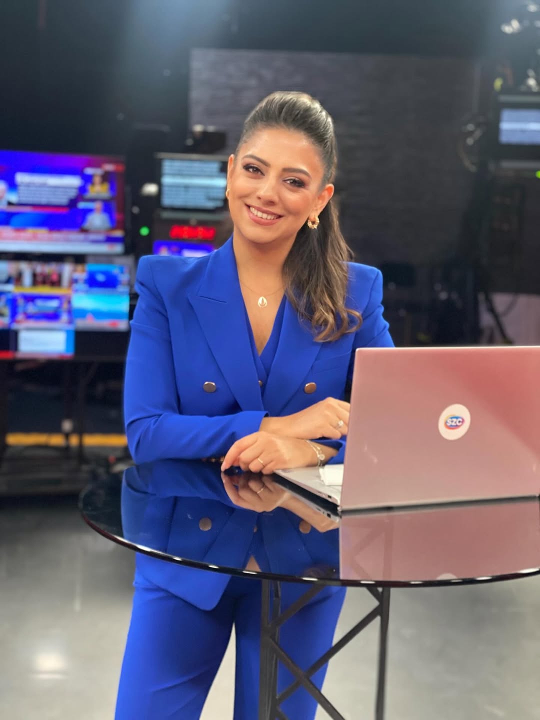 Damla Doğan Tuncel Kimdir? 4 Damla Doğan Tuncel