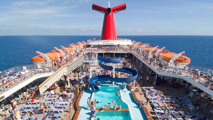 Denizin Ortasında Koca Bir Şehir! Cruise Gemileri Hakkında Duyunca Çok Şaşıracağınız 10 Gerçek 9 cruise gemileri hakkinda 10 gercek8