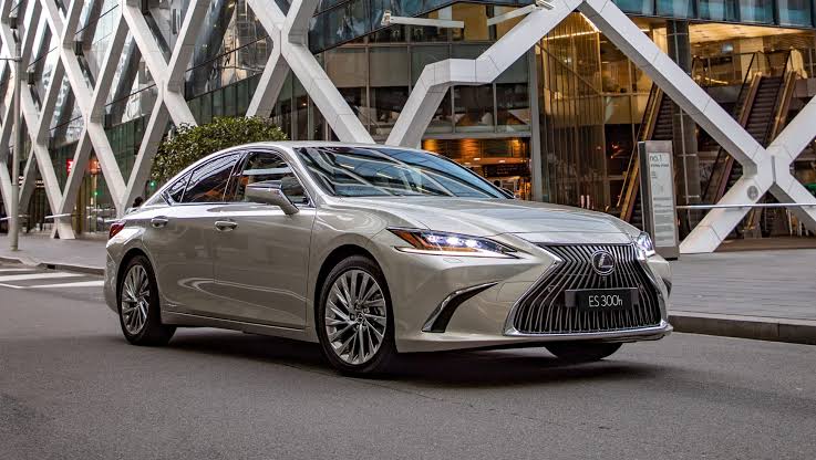 Dünyanın En İyi 10 Hibrit Otomobili! Yakıt Tasarrufu ve Performansı Bir Arada Sunan Modeller 9 dunyanin en iyi 10 hibrit otomobili8