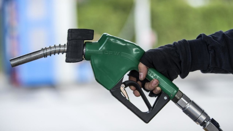 Akaryakıtta Eşel Mobil Sistemi Nedir, Cebimizi ve Pompaya Yansıyan Fiyatları Nasıl Etkiler? 3 eşel mobil uygulaması
