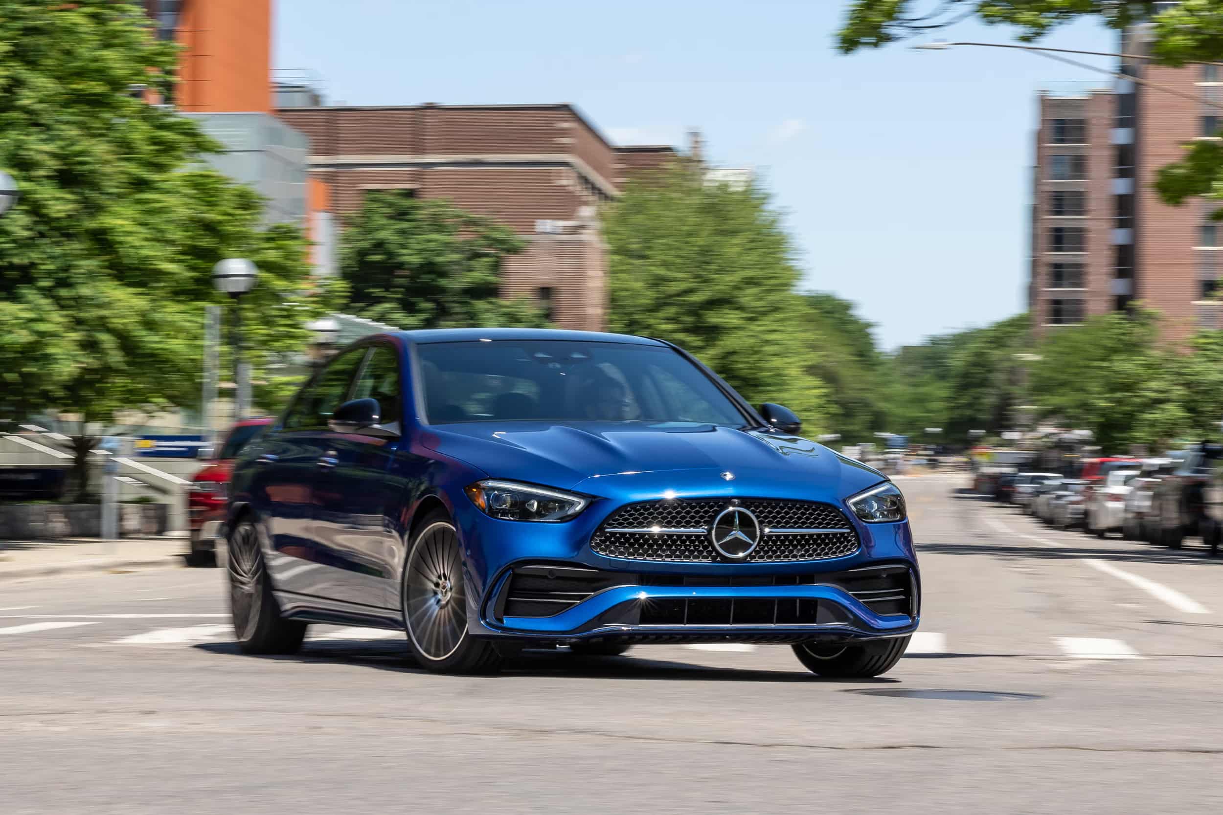 2026 Mercedes C200: Geleceğin Lüksüne Dair Bilmeniz Gereken 10 Özellik 7 2026 mercedes c200 bilmeniz gereken 10 ozellik3
