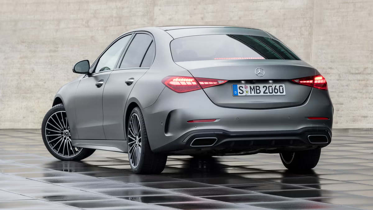 2026 Mercedes C200: Geleceğin Lüksüne Dair Bilmeniz Gereken 10 Özellik 5 2026 mercedes c200 bilmeniz gereken 10 ozellik8