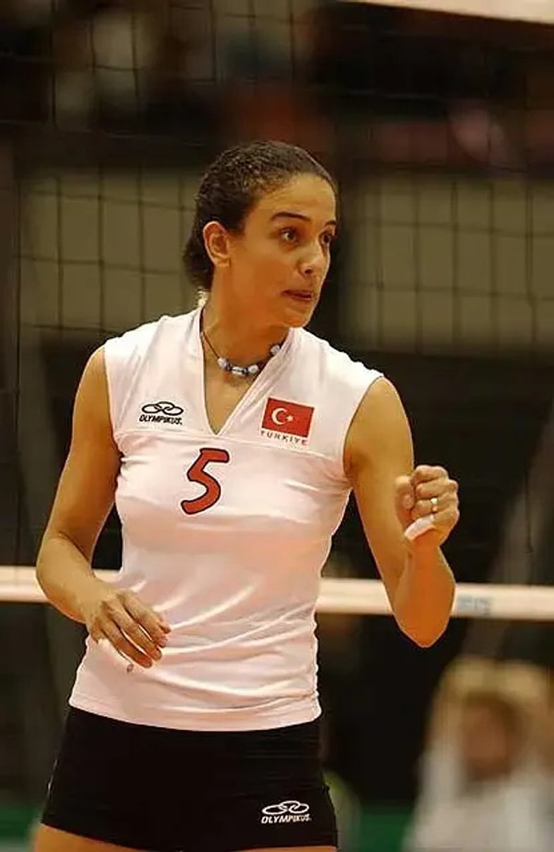 Aysun Özbek Kimdir? 4 aysun ozbek kimdir 5