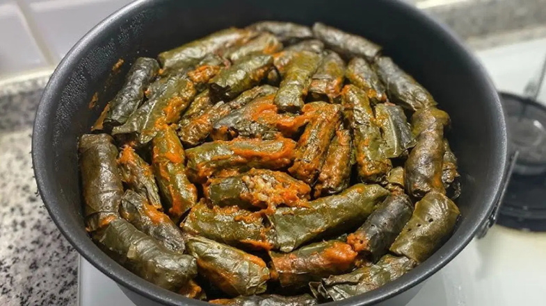 Etli Pazı Sarma Tarifi, Nasıl Yapılır? (Videolu) 2 Etli Pazı Sarma