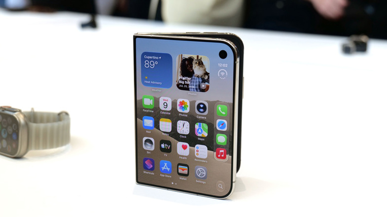 Apple Sonunda Yaptı Ama Bu Fiyata Değer mi? Karşınızda Katlanabilir iPhone Duo ve Dikkat Çeken 10 Özelliği 6 iphone duo ozellikleri 6