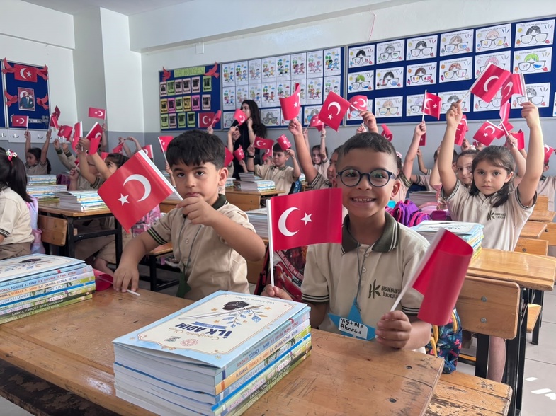 28 Ekim Yarım Gün Mü? Hastaneler, Bankalar, Okullar ve Kargolar Kaçta Kapanıyor? (2026) 3 28 ekim yarim gun mu 3