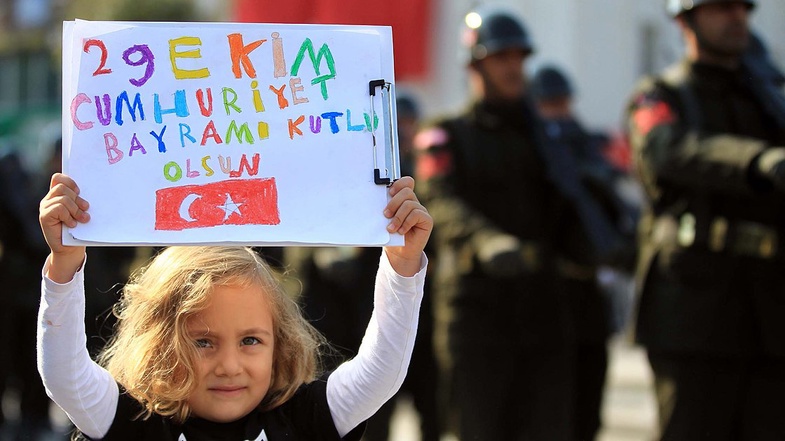 28 Ekim Yarım Gün Mü? Hastaneler, Bankalar, Okullar ve Kargolar Kaçta Kapanıyor? (2026) 4 28 ekim yarim gun mu 5