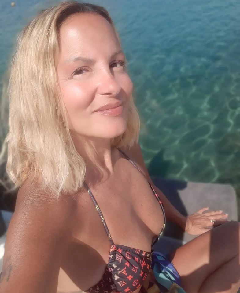 Ayça Tekindor (Şarkıcı Ayça) Kimdir? 7 ayca tekindor kimdir 5