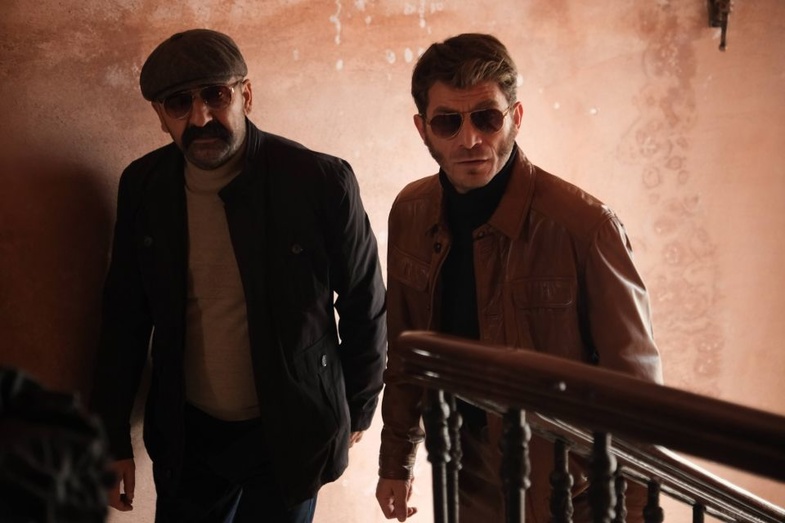 Çatlı 2 Film Konusu ve Oyuncuları 3 Çatlı 2