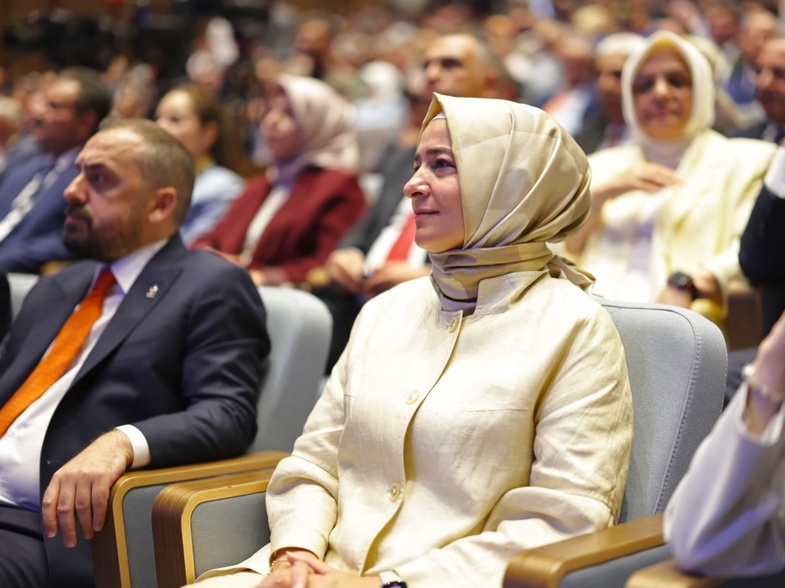 Fatma Betül Sayan Kaya Kimdir? 2 Fatma Betül Sayan Kaya