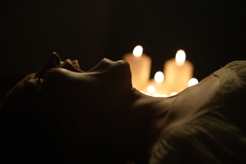 Kanlı Gece Film Konusu ve Oyuncuları (16+) 3 Kanlı Gece
