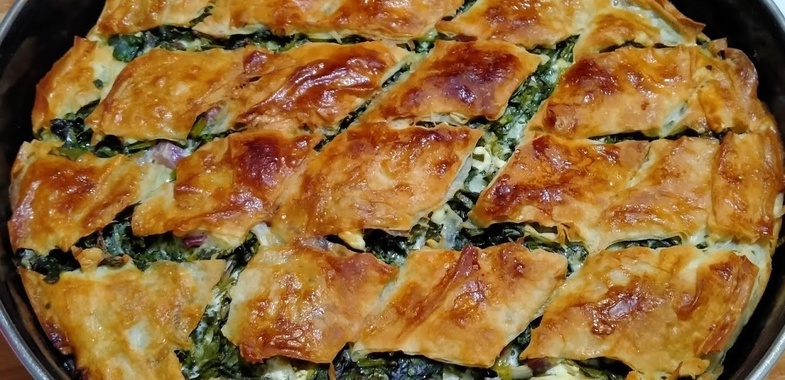 Selanik Usulü Ispanaklı Börek Tarifi, Nasıl Yapılır? (Videolu) 2 Selanik Usulü Ispanaklı Börek